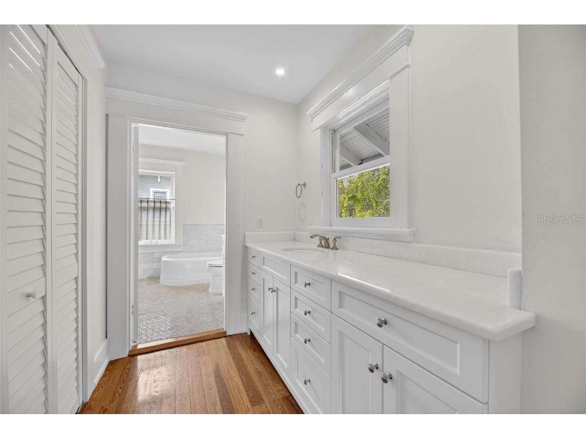 3003 W Harbor View Ave Avenue Tampa FL 33611 TB8450113 image75