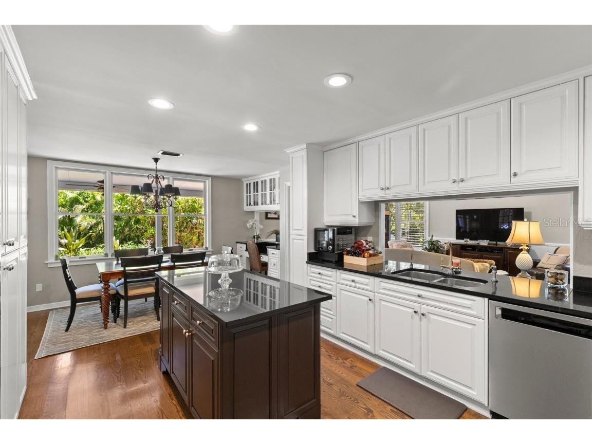 3003 W Villa Rosa Park Tampa FL 33611 TB8424754 image21