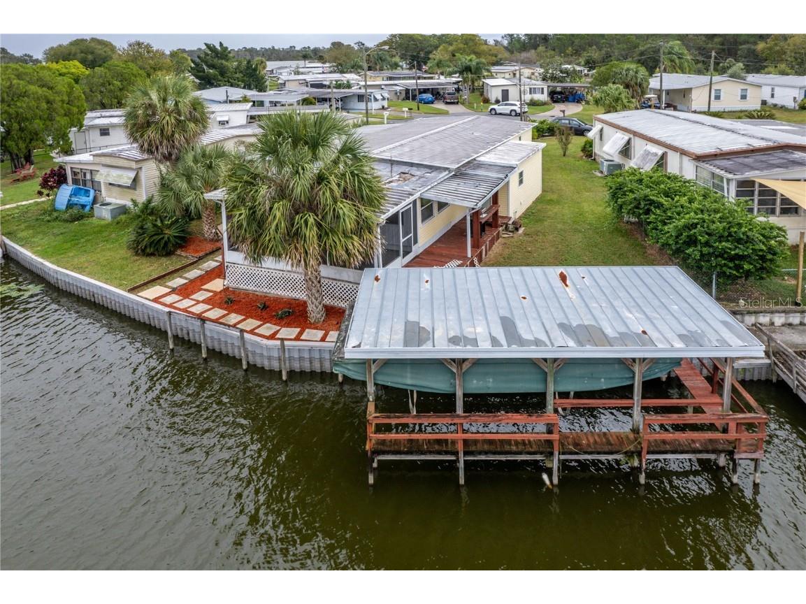 30033 Wausaukee Dr Tavares FL 32778 - CANAL TO LAKE DORA / HARRIS CHAIN OF LAKES G5075427 image1