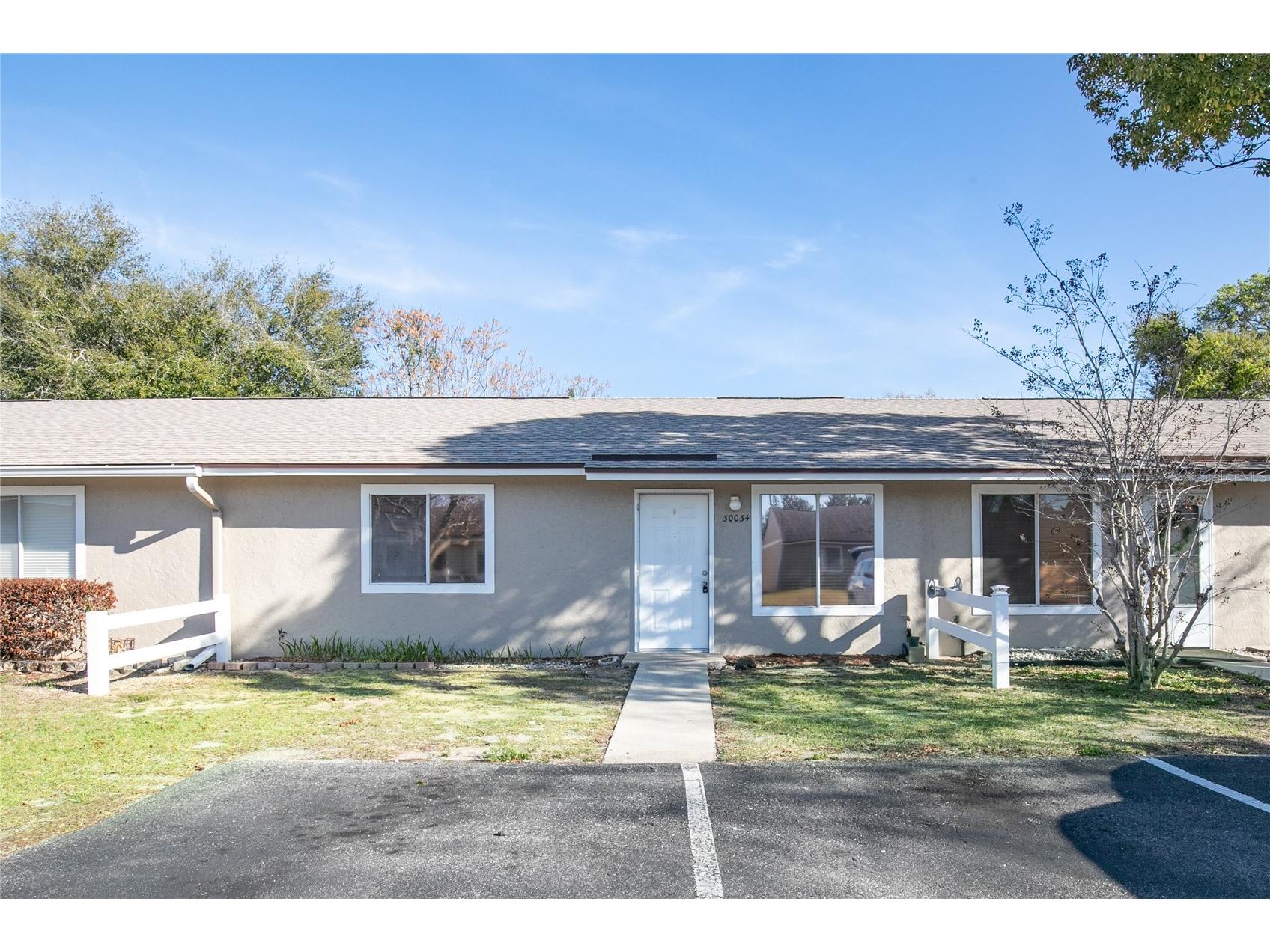 30034 Tavares Ridge Boulevard #1 Tavares FL 32778 G5108847 image1