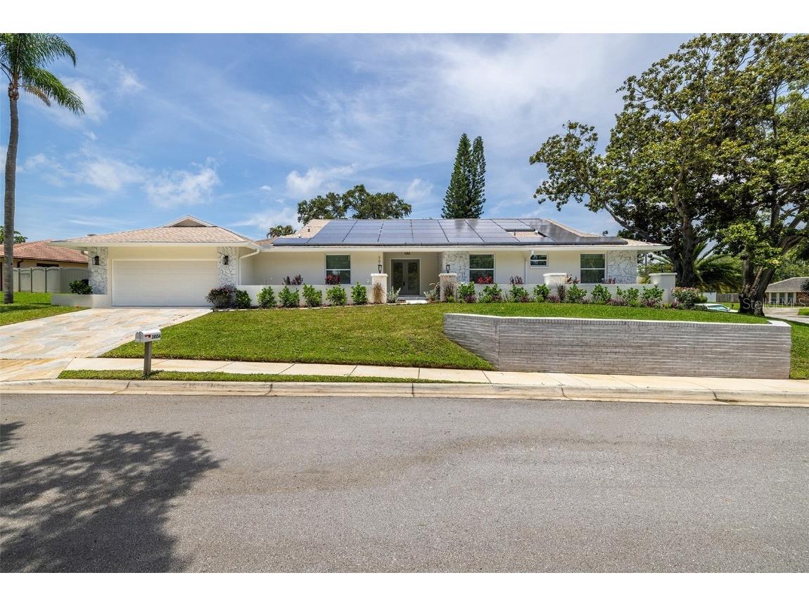 3004 Bluffs Drive Largo FL 33770 T3454064 image1