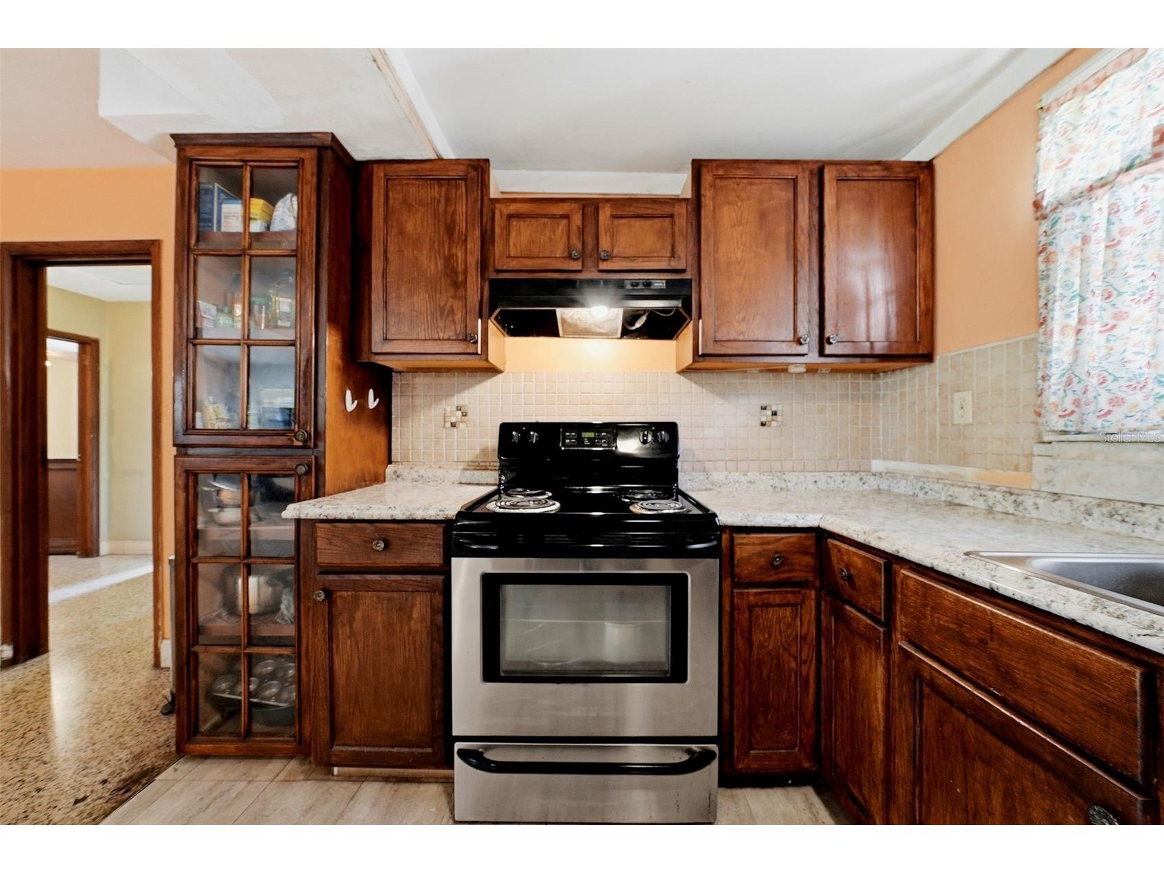 3004 W Gray Street Tampa FL 33609 TB8517272 image10