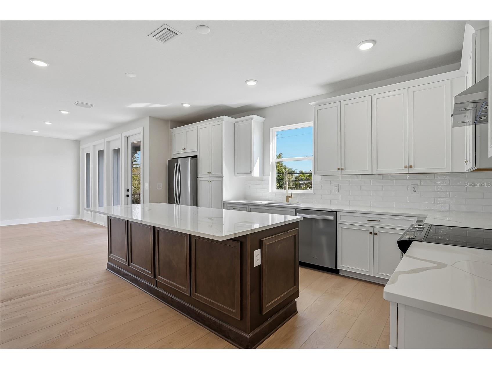 3005 1st Avenue N Saint Petersburg FL 33713 TB8399184 image16