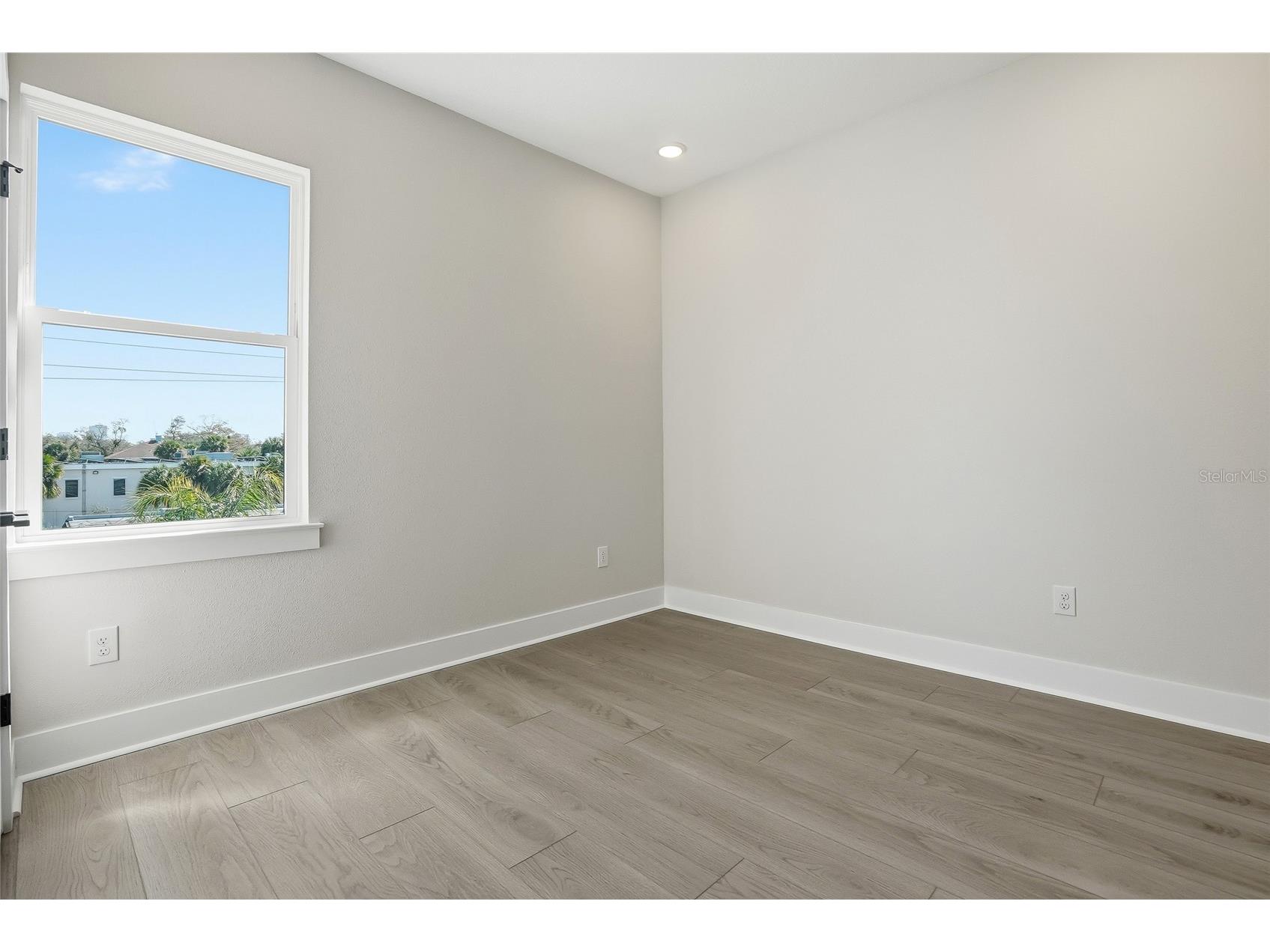 3005 1st Avenue N Saint Petersburg FL 33713 TB8399184 image39