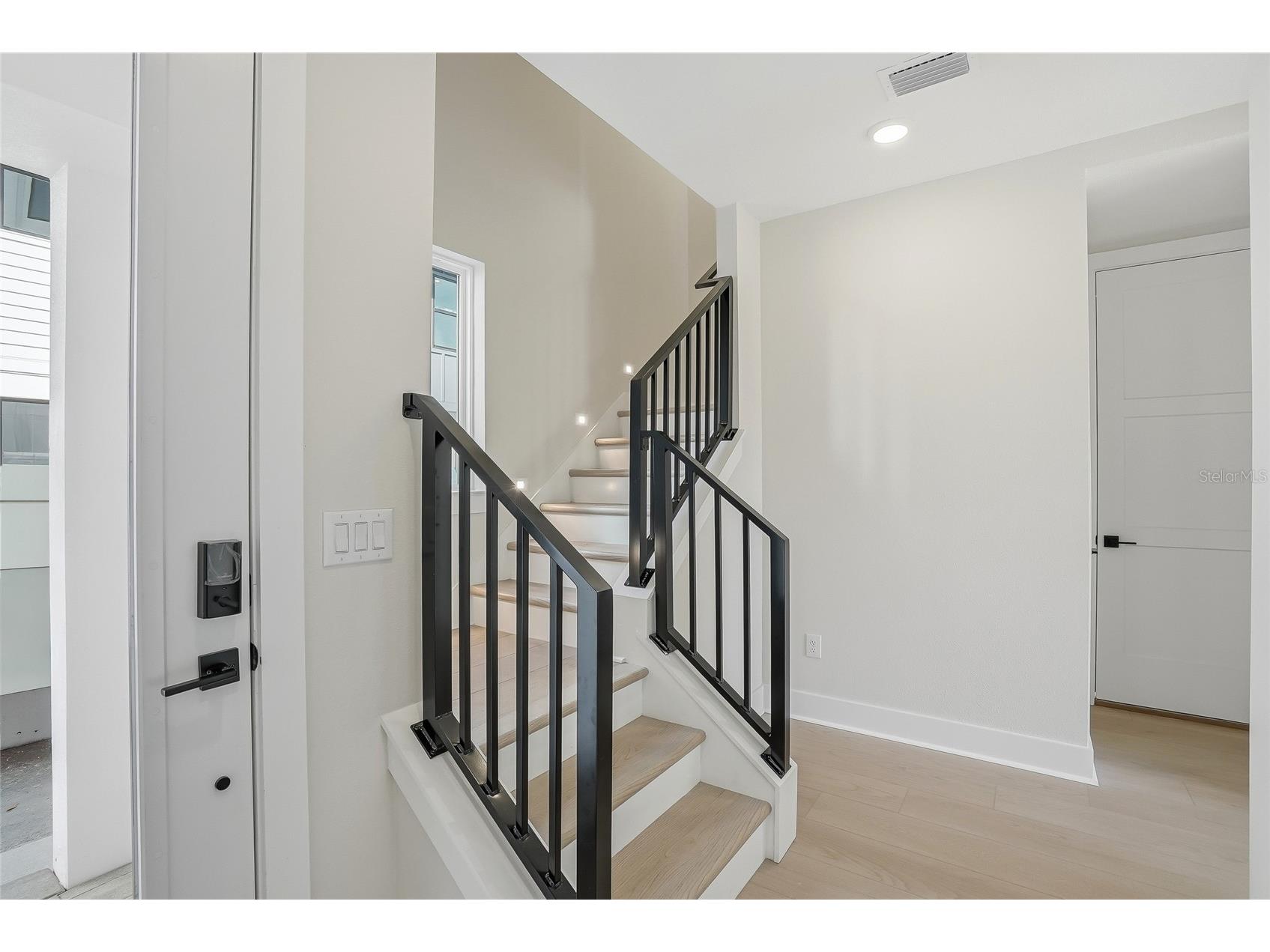 3005 1st Avenue N Saint Petersburg FL 33713 TB8513140 image11