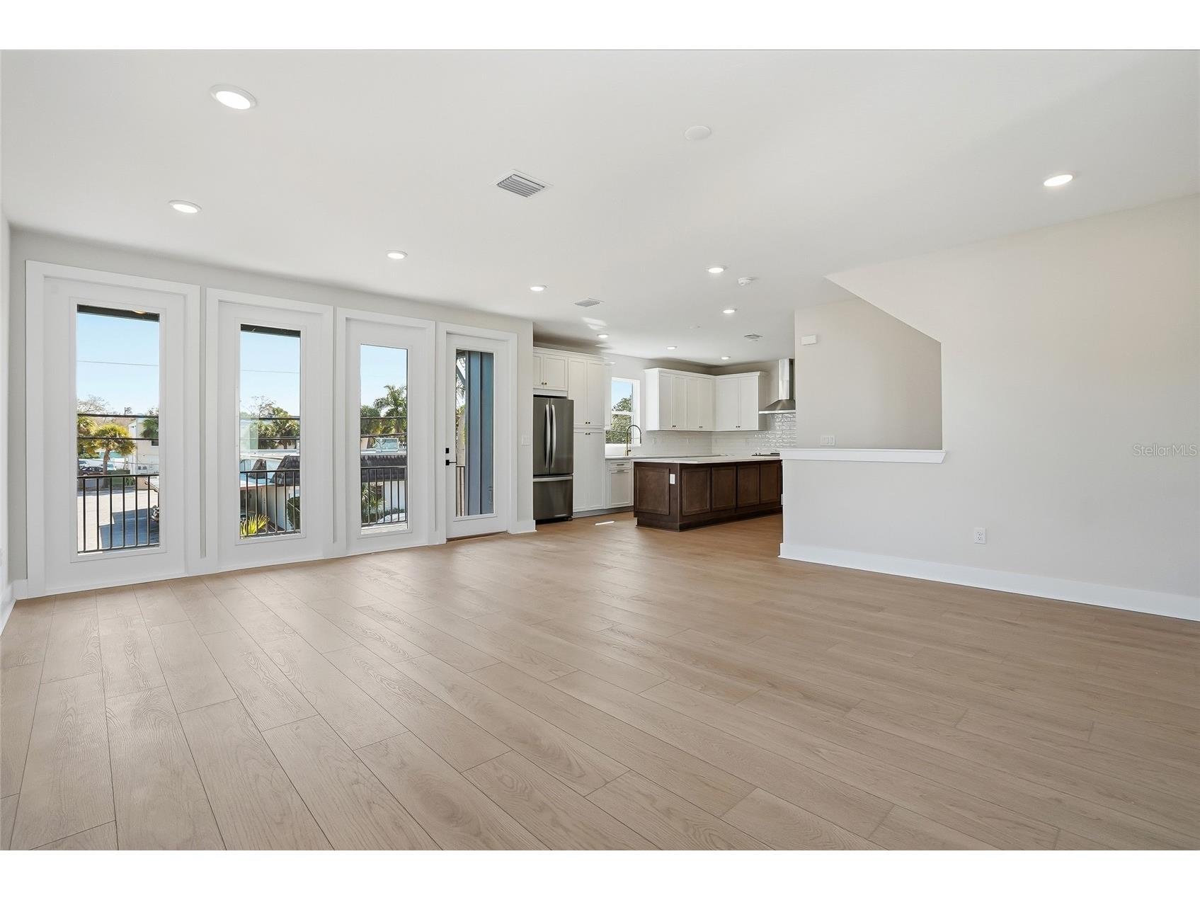 3005 1st Avenue N Saint Petersburg FL 33713 TB8513140 image13