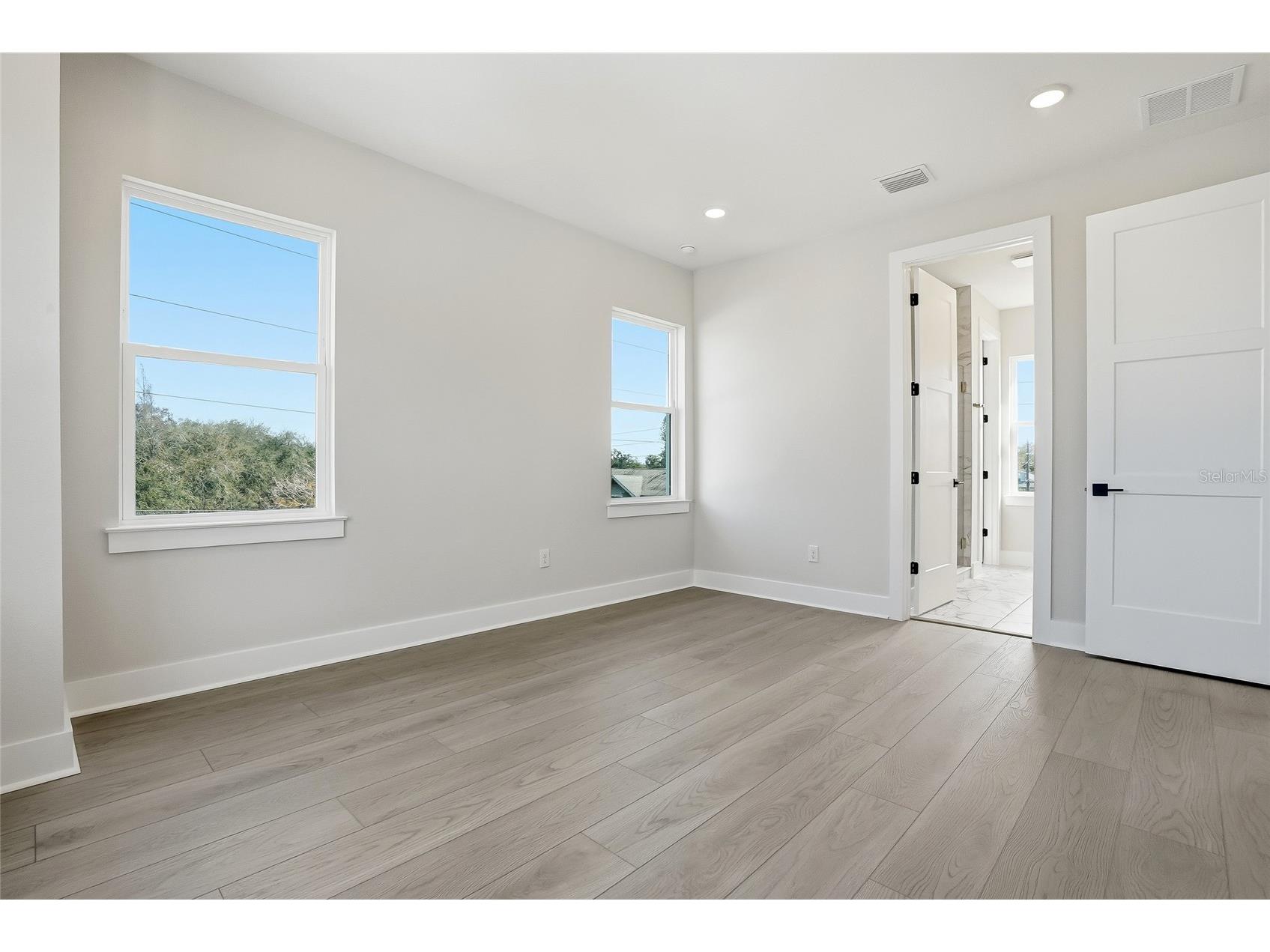 3005 1st Avenue N Saint Petersburg FL 33713 TB8513140 image28