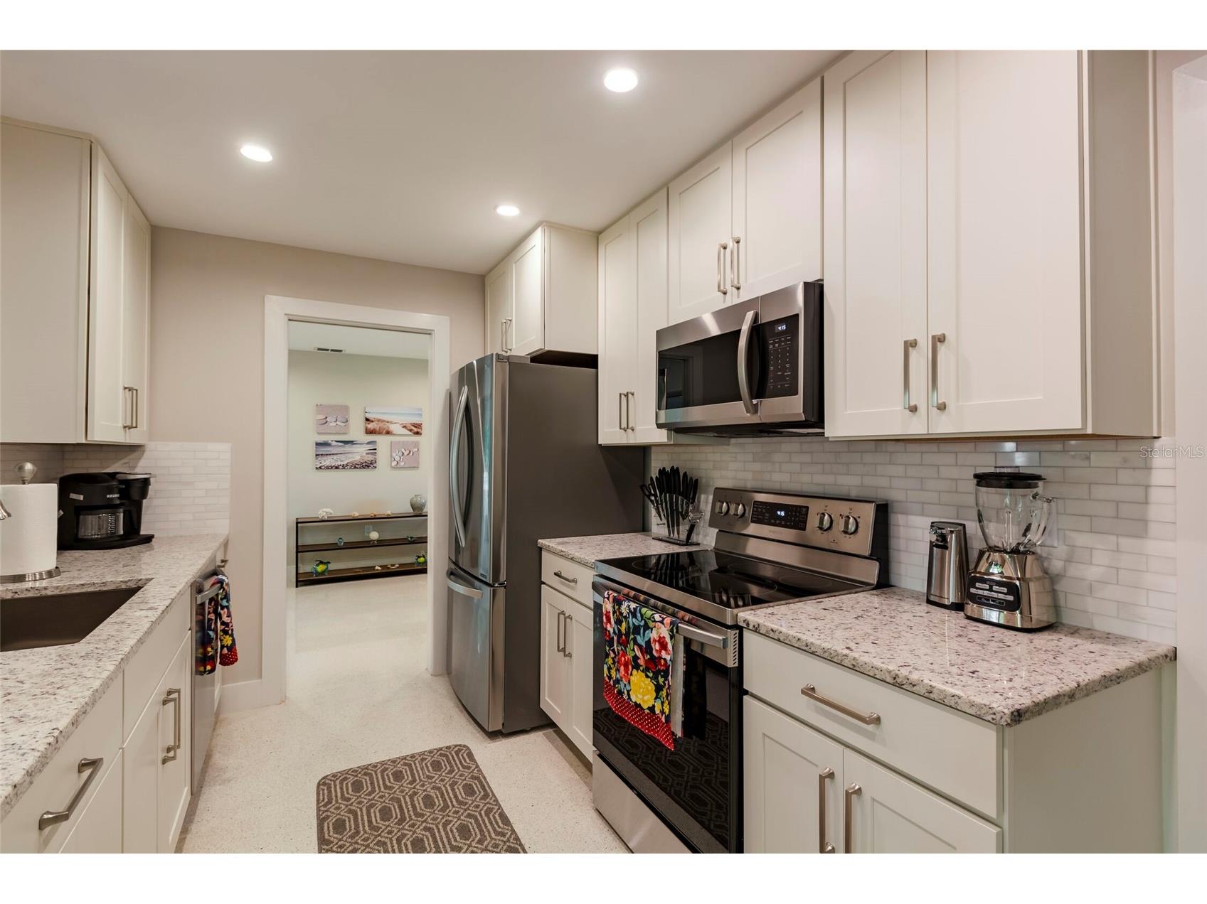 3005 Chase Circle Sarasota FL 34231 A4691816 image8