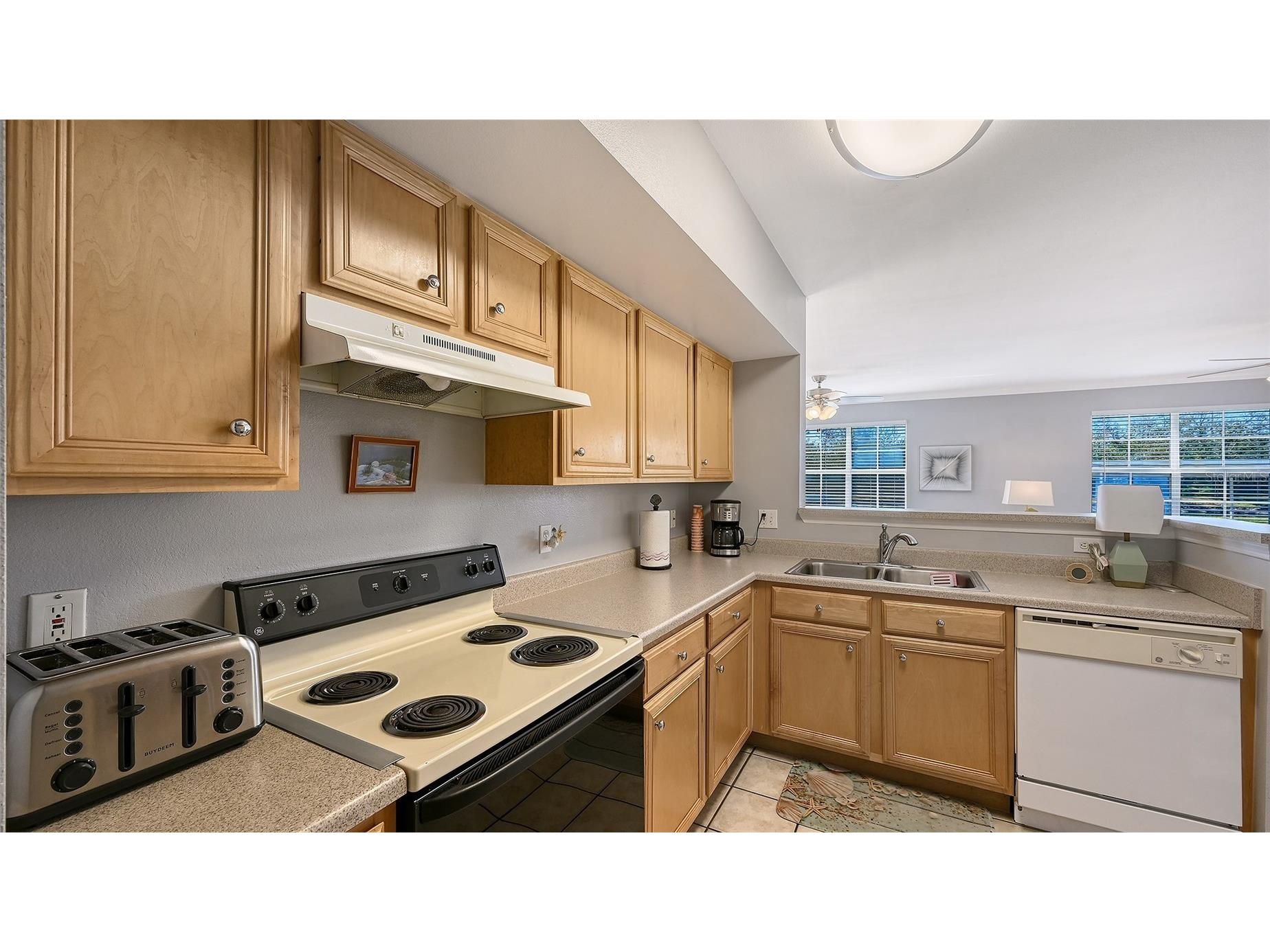 3005 Chianti Court #101 Sarasota FL 34237 A4683079 image8