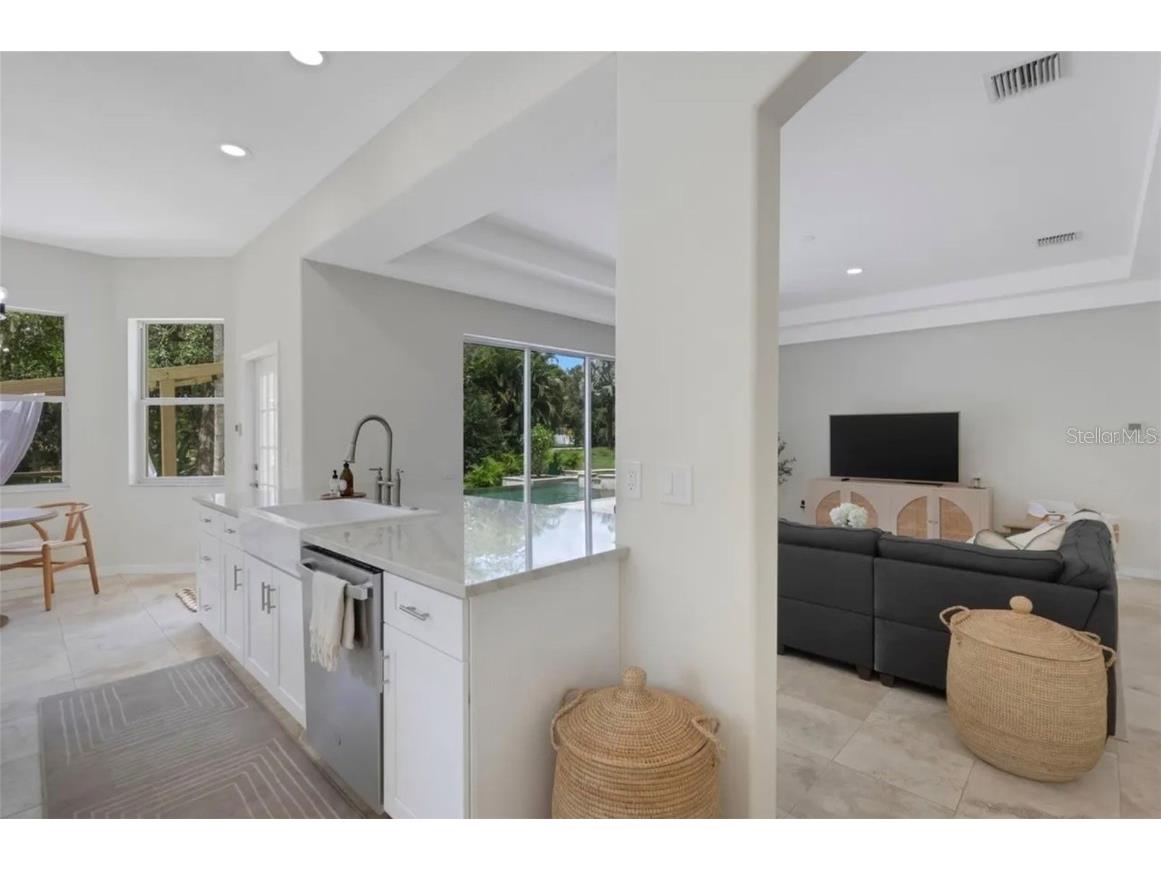 3005 Desoto Rd Desoto Road Sarasota FL 34234 A4675128 image14