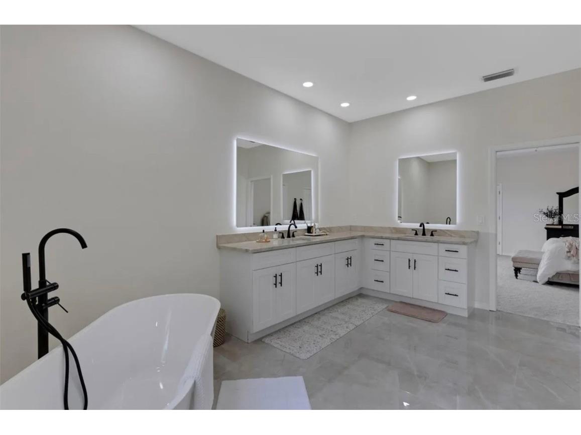 3005 Desoto Rd Desoto Road Sarasota FL 34234 A4675128 image42