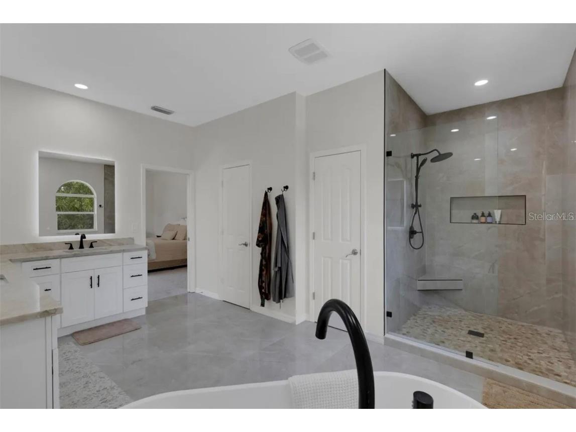 3005 Desoto Rd Desoto Road Sarasota FL 34234 A4675128 image43