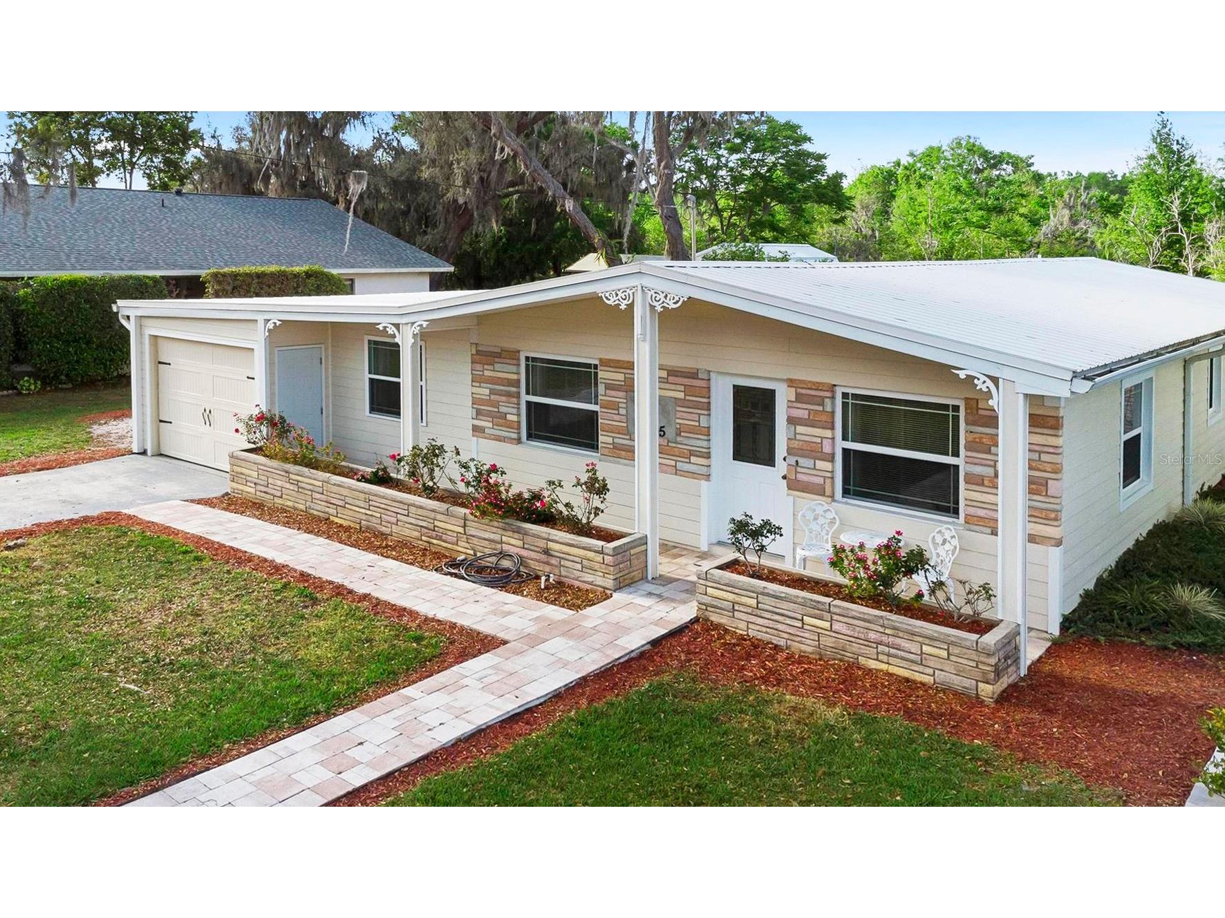 3005 Garden Road Eustis FL 32726 V4941787 image1