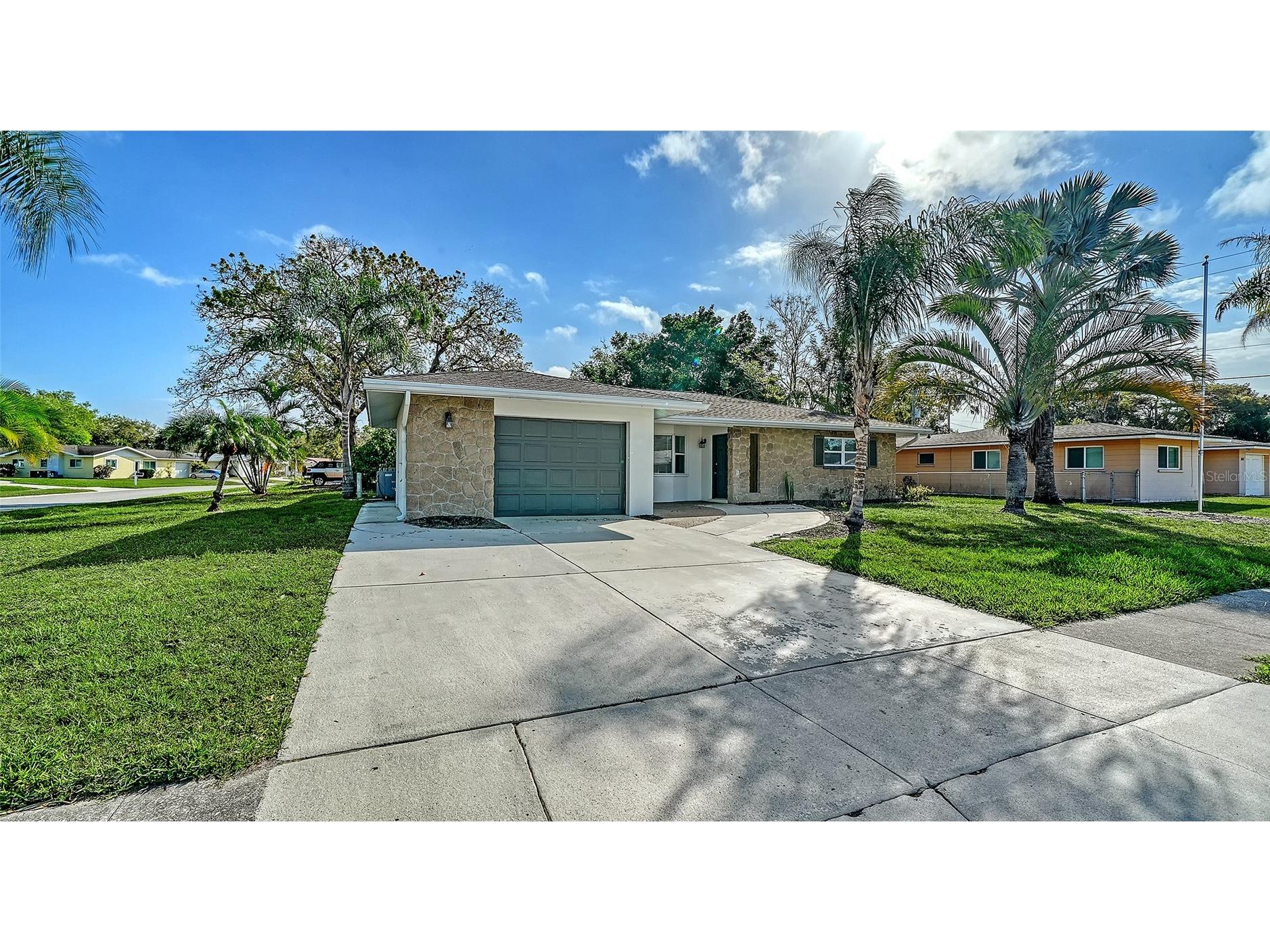 3005 Lockwood Terrace Sarasota FL 34231 A4686875 image2