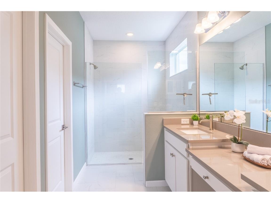 30053 Island Club Drive Tavares FL 32778 - LAKE DORA AND LAKE BEAUCLAIRE O6212539 image19