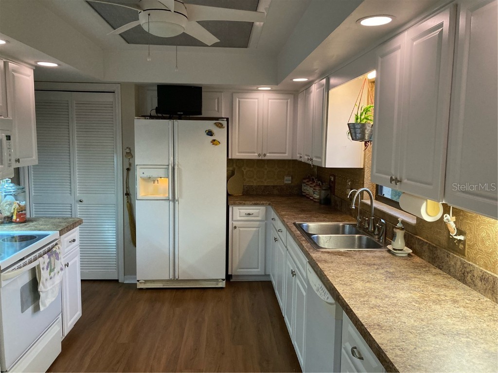 3006 Bolt Drive Palm Harbor FL 34685 TB8456648 image5