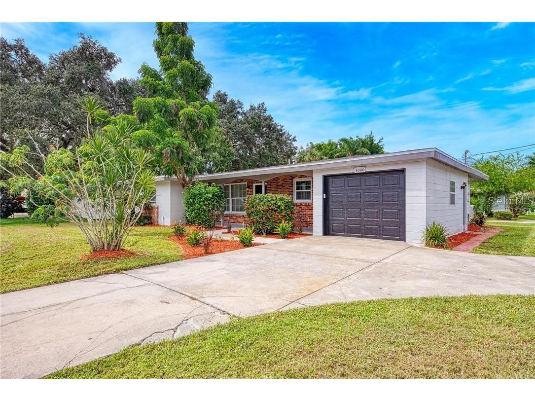 3006 Mcintosh Road Sarasota FL 34232 A4584965 image1