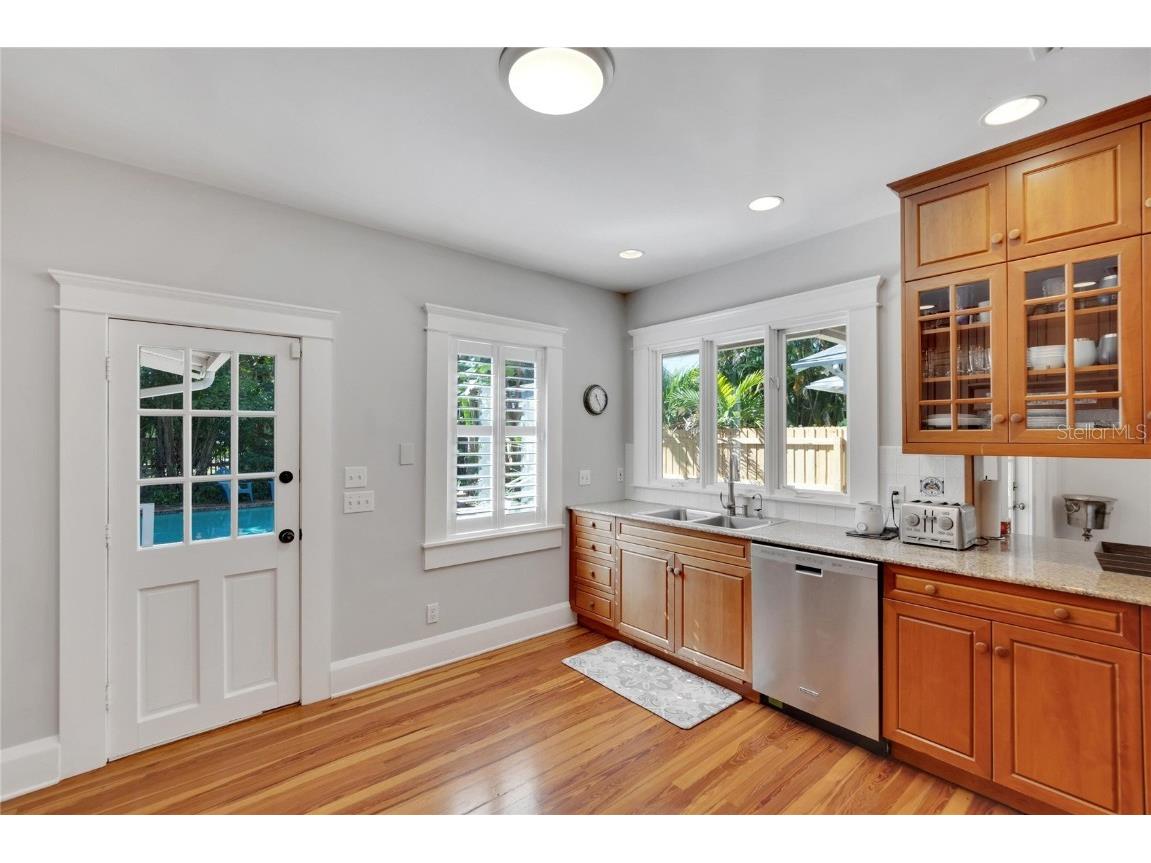 3006 W Harbor View Avenue Tampa FL 33611 TB8437727 image15