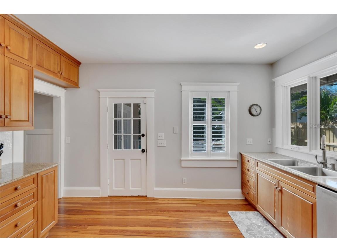 3006 W Harbor View Avenue Tampa FL 33611 TB8437727 image16