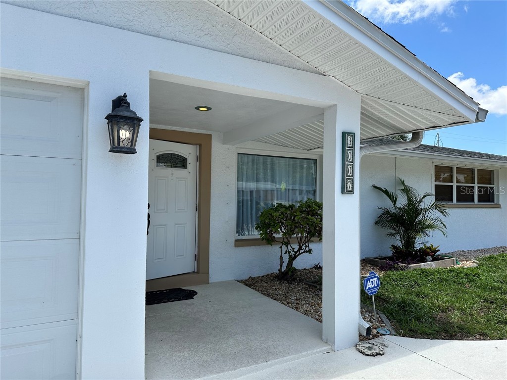 3007 Bayshore Gardens Parkway Bradenton FL 34207 A4611095 image1