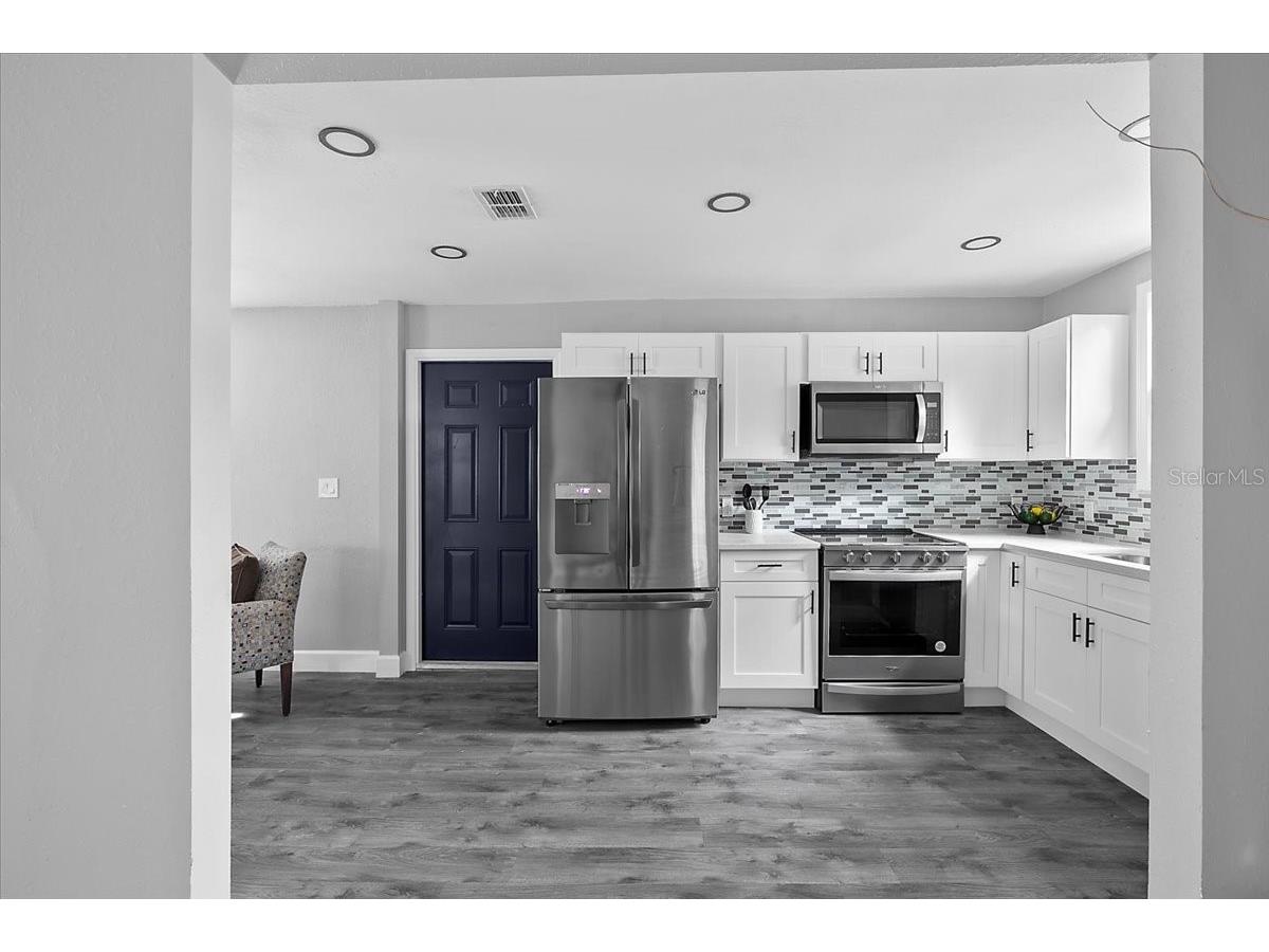 3007 Dixie Avenue Sarasota FL 34234 TB8469599 image10