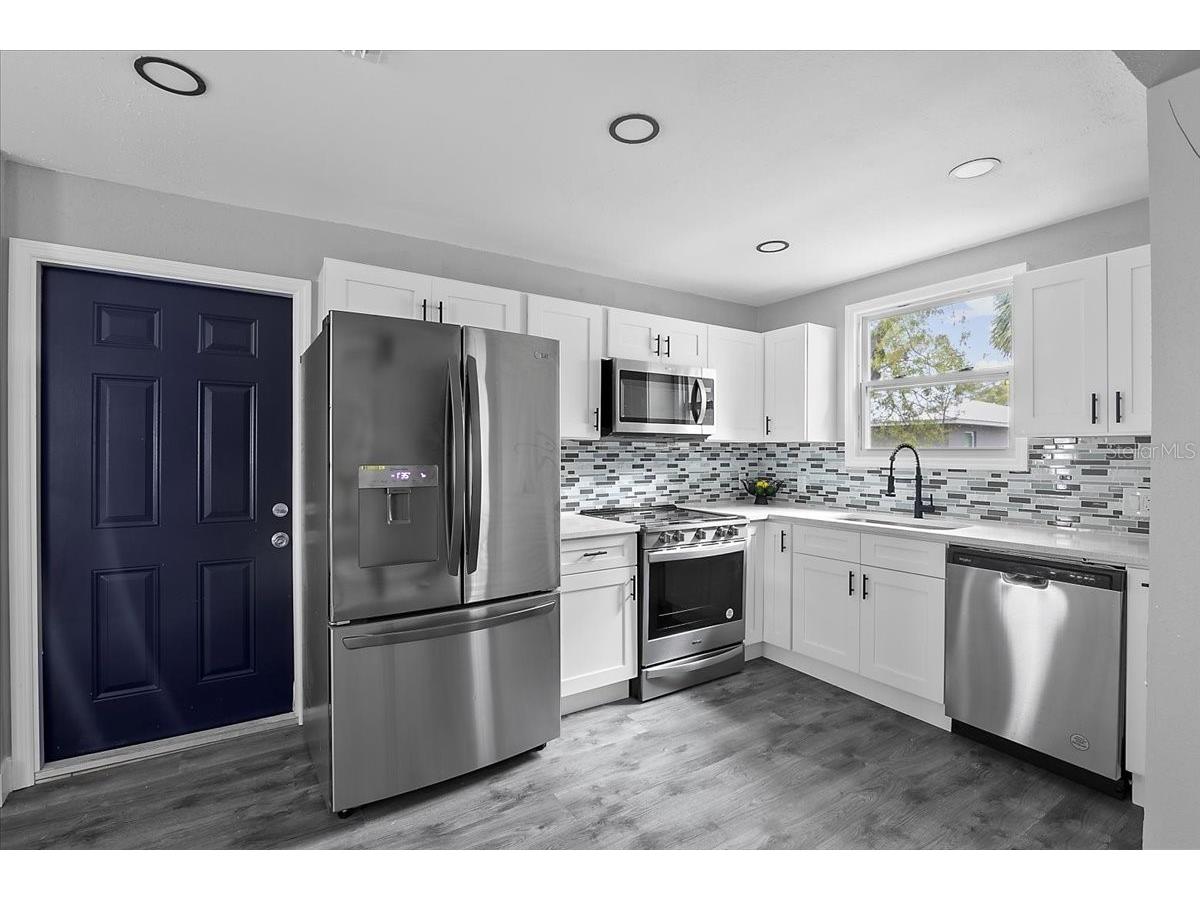 3007 Dixie Avenue Sarasota FL 34234 TB8469599 image9