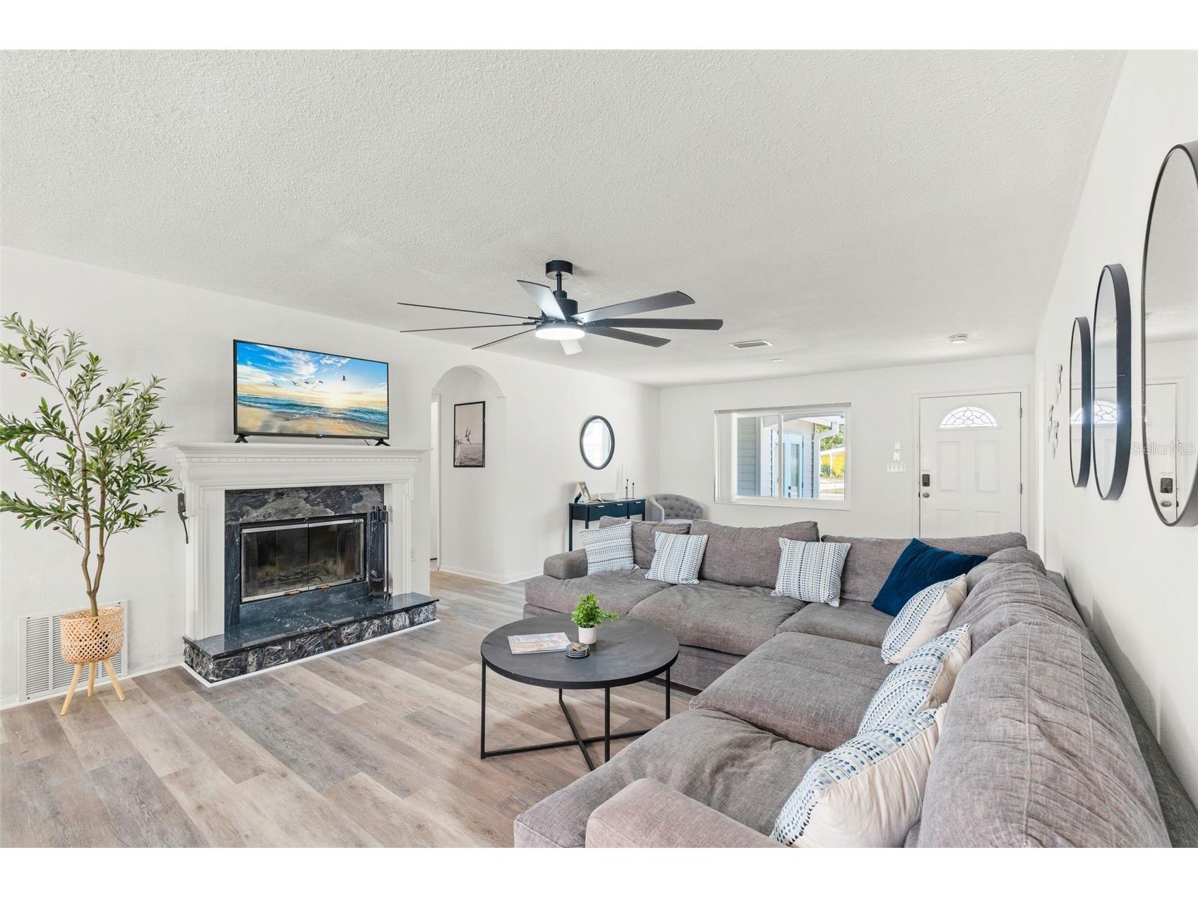 3007 Florida Boulevard Bradenton FL 34207 A4692974 image3