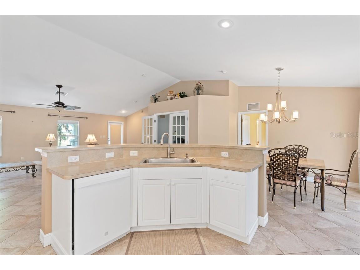 3007 SW 9th Place Cape Coral FL 33914 C7485119 image1