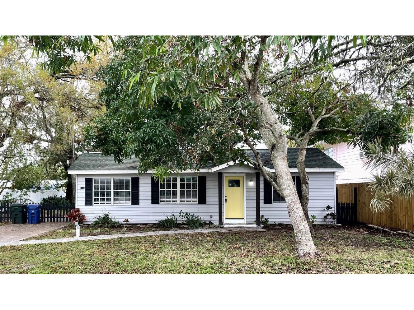 3008 Hillview Street Sarasota FL 34239 A4642063 image1