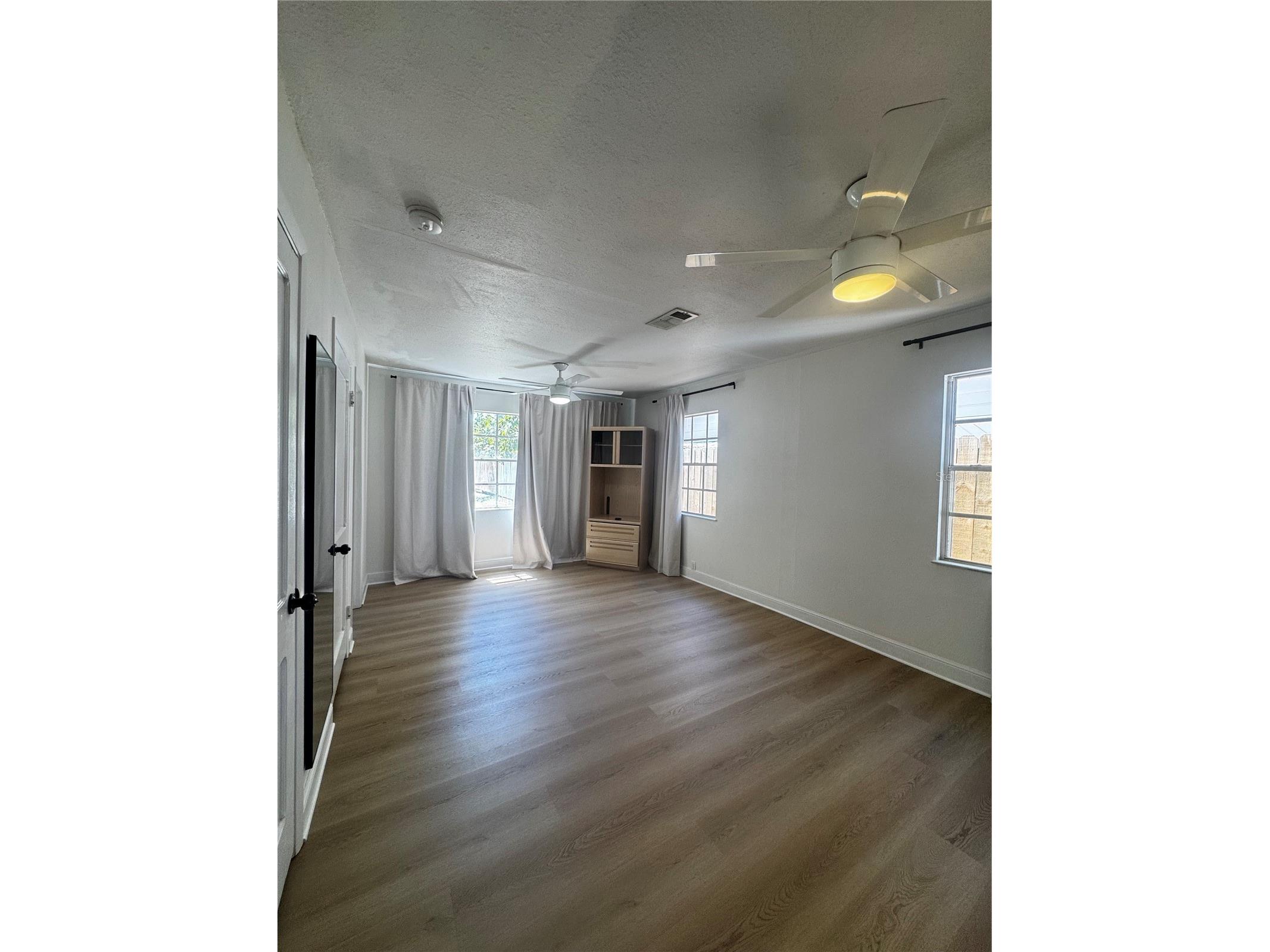 3008 Hillview Street Sarasota FL 34239 A4686754 image13