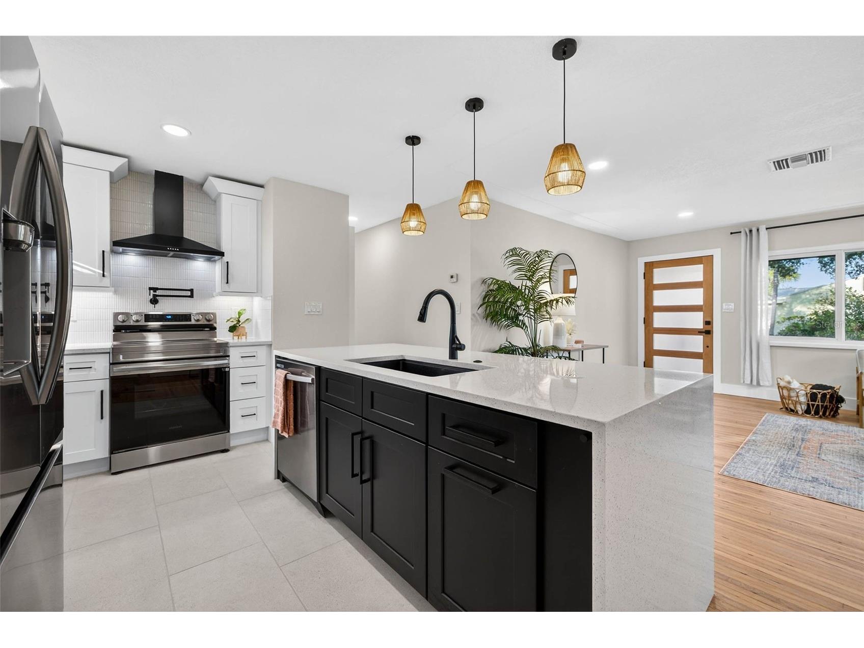 3008 Jackson Street N Saint Petersburg FL 33704 TB8508902 image15