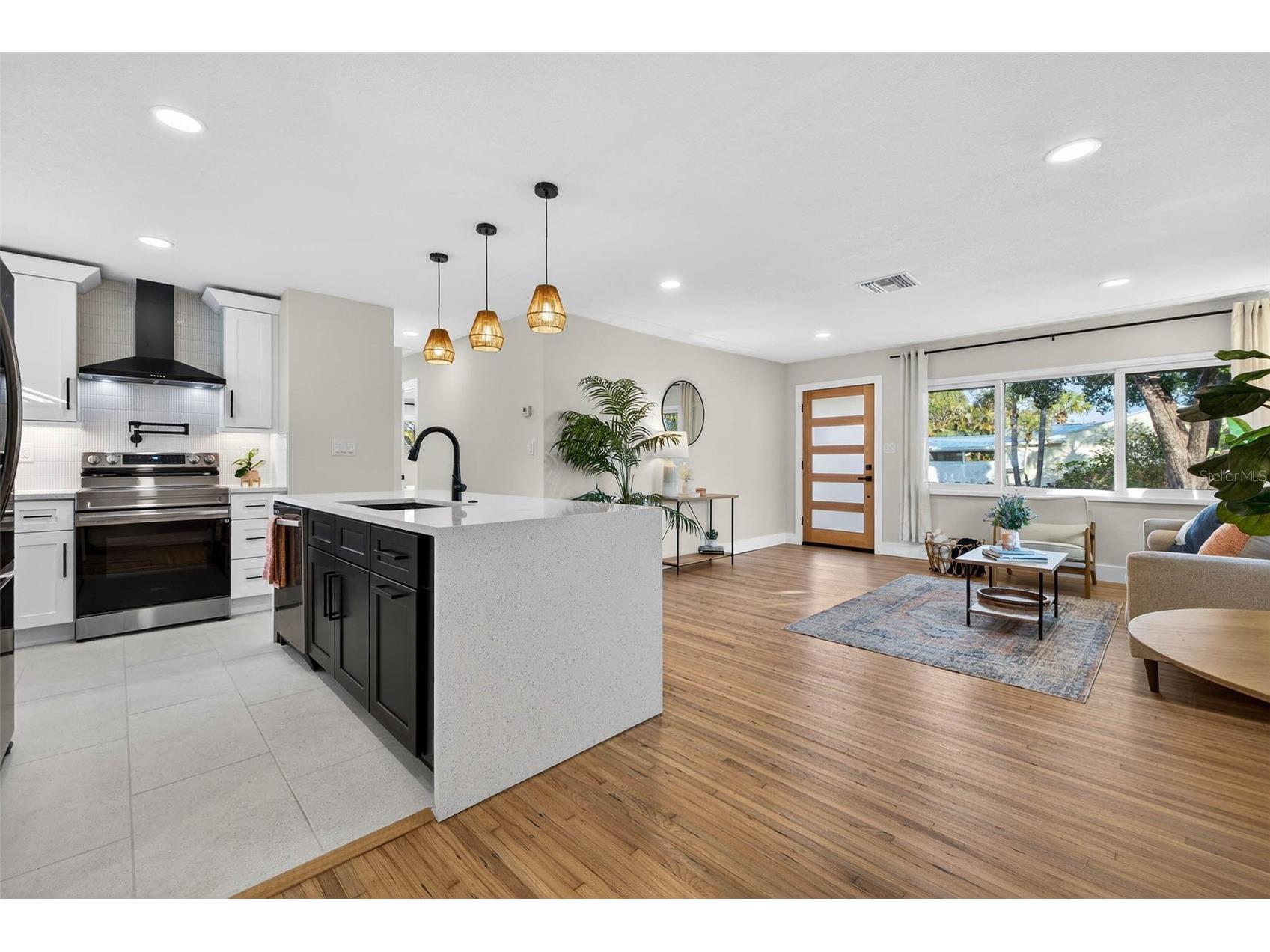 3008 Jackson Street N Saint Petersburg FL 33704 TB8508902 image17