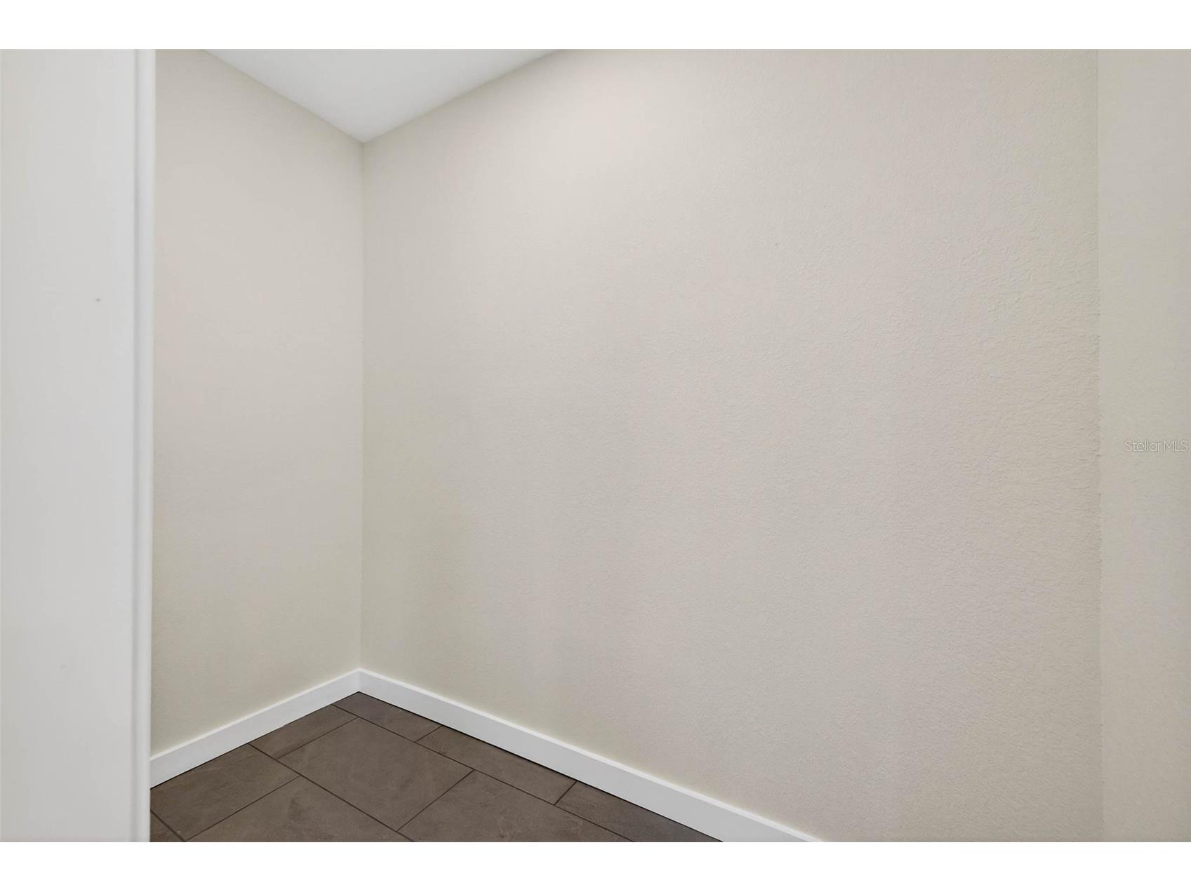 3008 Jackson Street N Saint Petersburg FL 33704 TB8508902 image27
