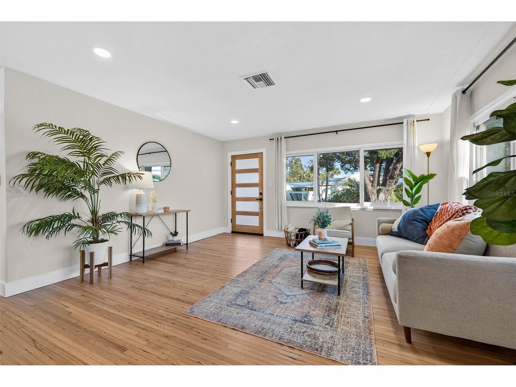 3008 Jackson Street N Saint Petersburg FL 33704 TB8508902 image9