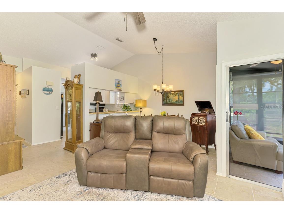 3008 Sail Pointe Circle #2C Venice FL 34293 N6137915 image14