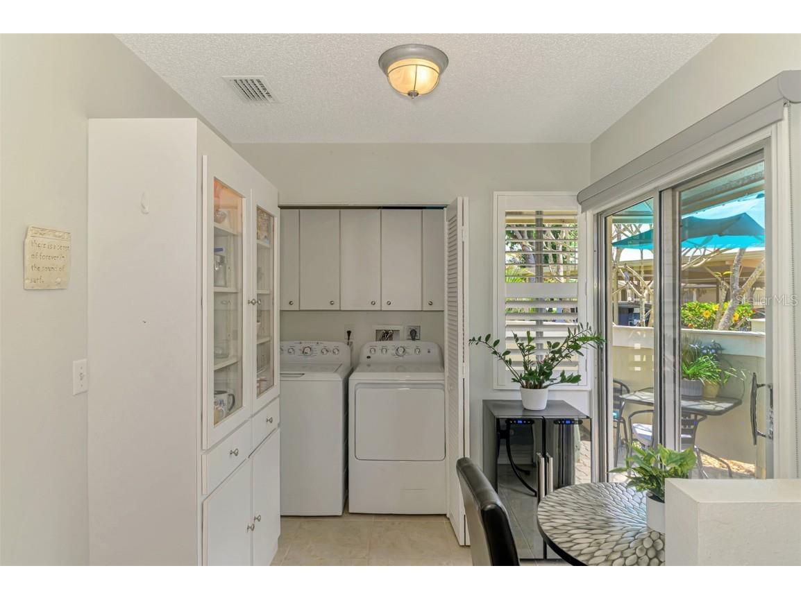 3008 Sail Pointe Circle #2C Venice FL 34293 N6137915 image19