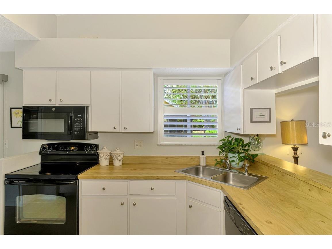 3008 Sail Pointe Circle #2C Venice FL 34293 N6137915 image23