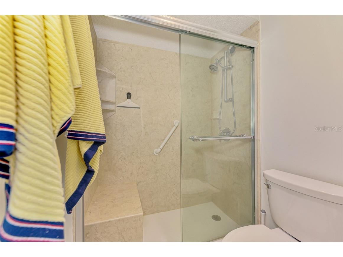 3008 Sail Pointe Circle #2C Venice FL 34293 N6137915 image31