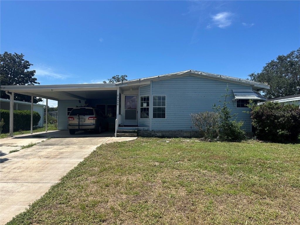 3009 Manatee Road Tavares FL 32778 G5099858 image1