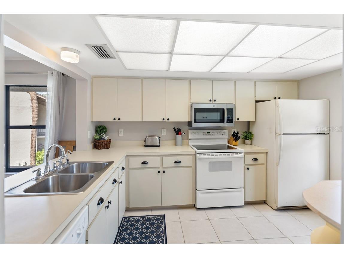 3009 Taywood Meadows #14 Sarasota FL 34235 A4669726 image8