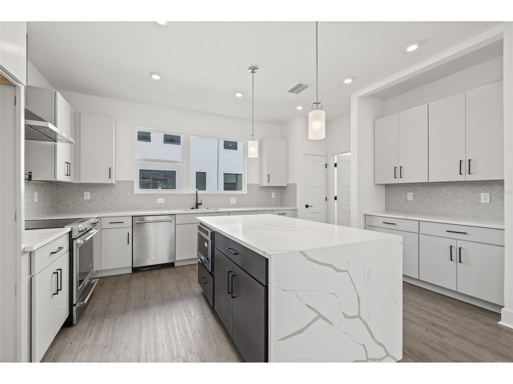 301 15th Street N Saint Petersburg FL 33705 TB8503588 image15