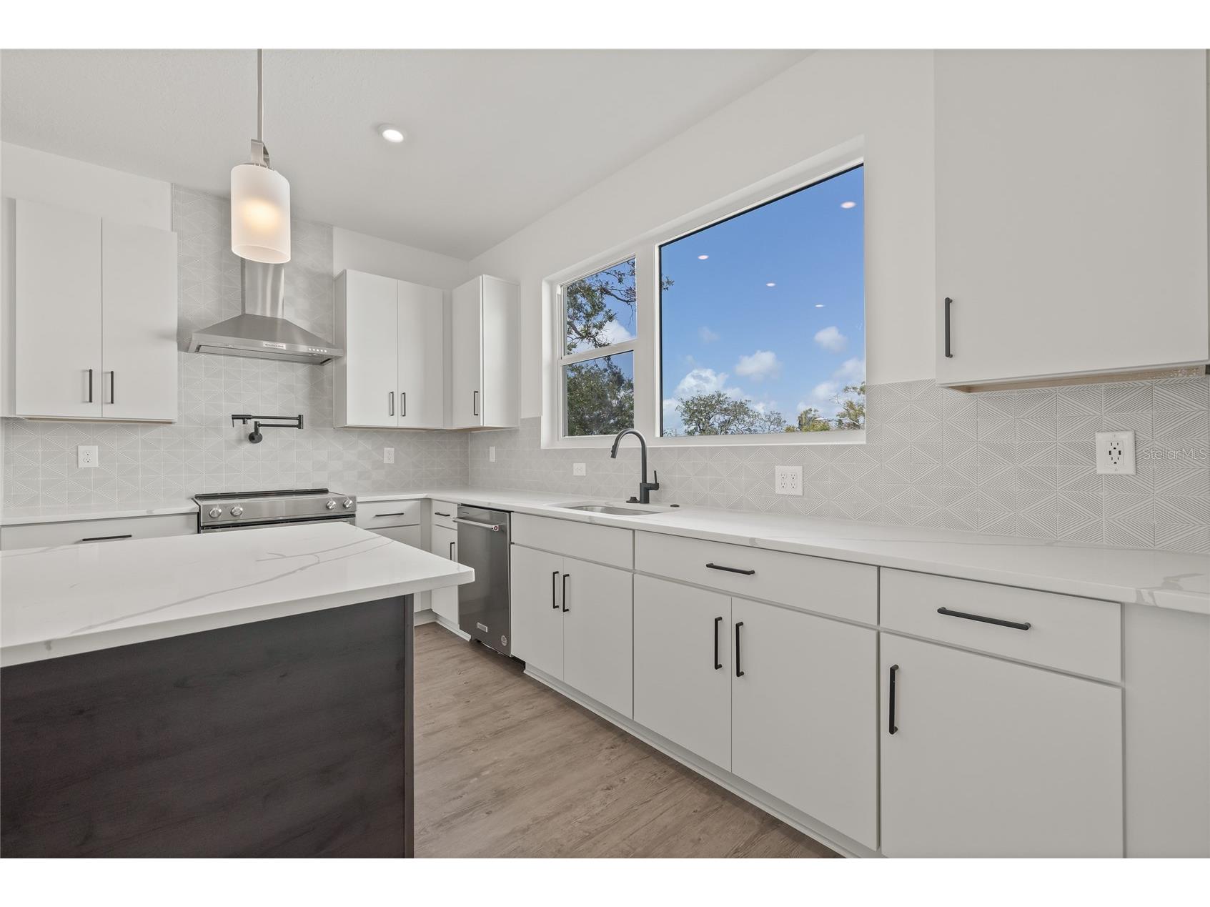 301 15th Street N Saint Petersburg FL 33705 TB8503588 image19
