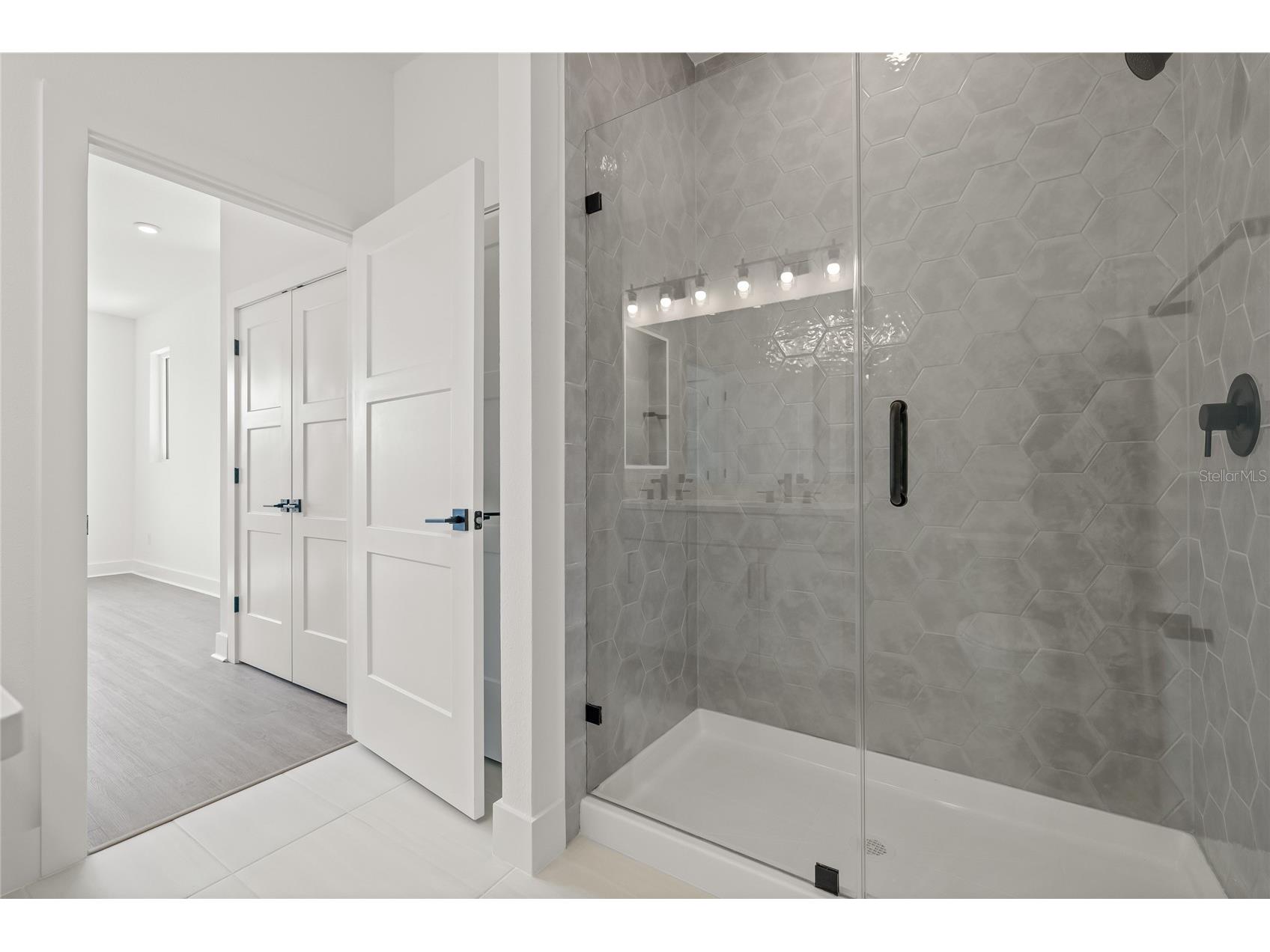 301 15th Street N Saint Petersburg FL 33705 TB8503588 image31