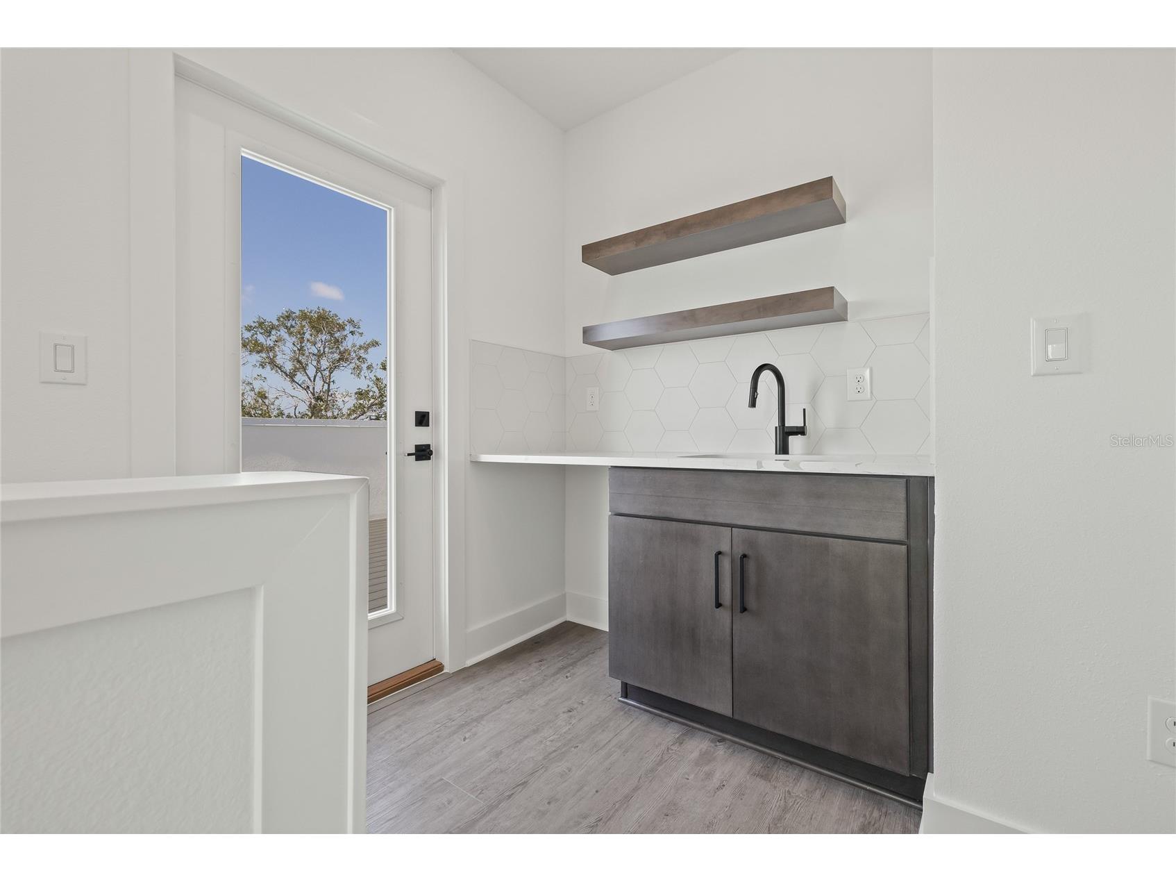 301 15th Street N Saint Petersburg FL 33705 TB8503588 image39