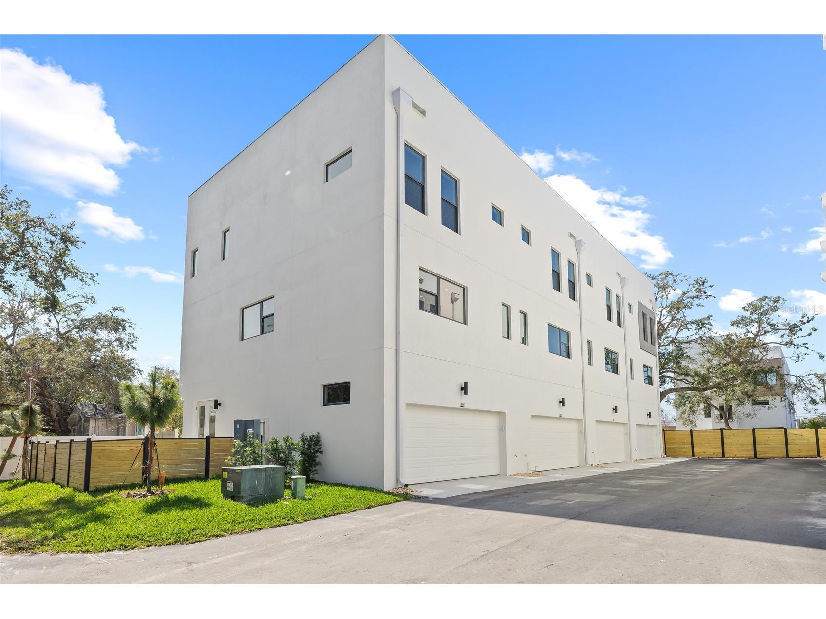 301 15th Street N Saint Petersburg FL 33705 TB8503588 image42