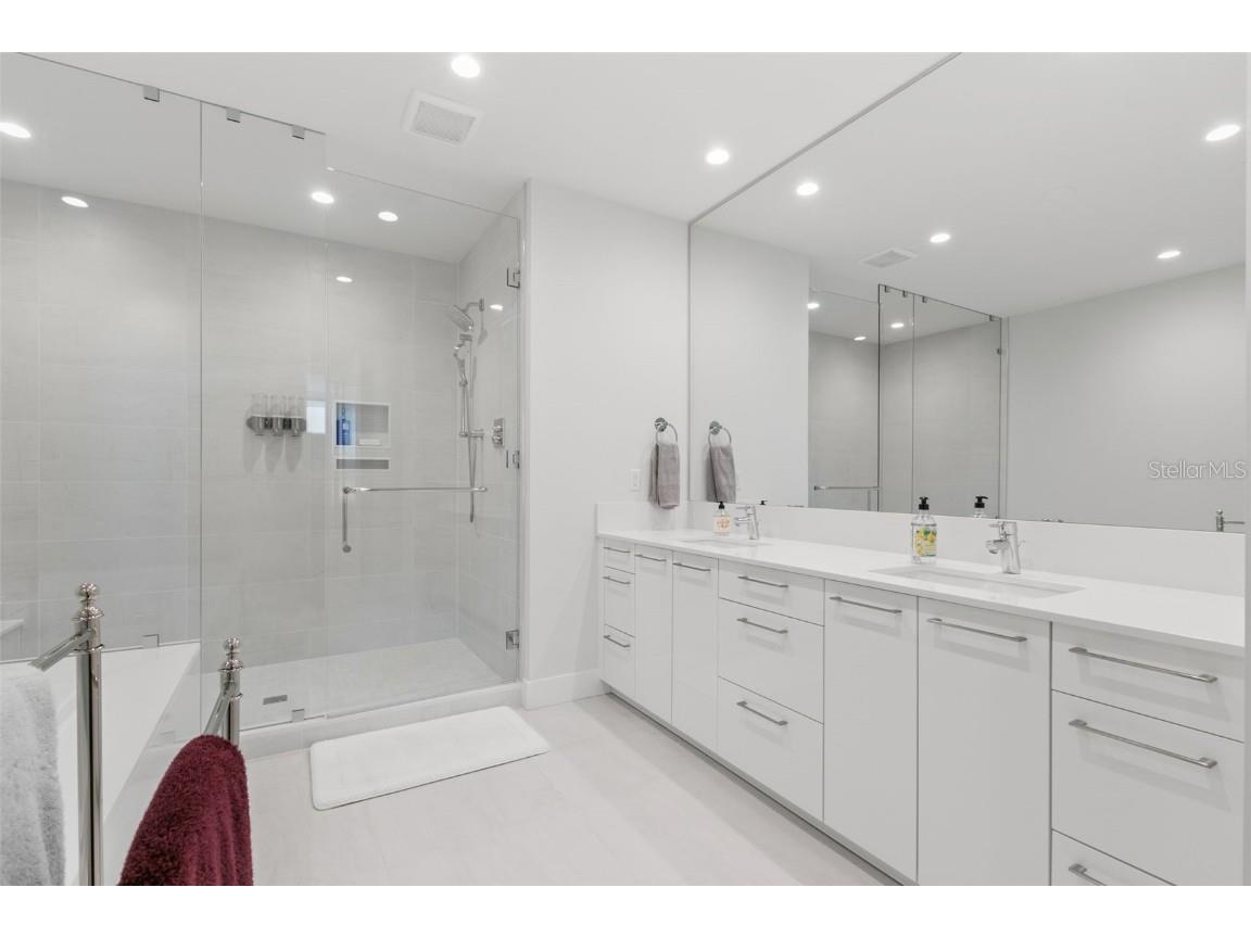 301 1st Street S #1204 Saint Petersburg FL 33701 TB8430080 image10