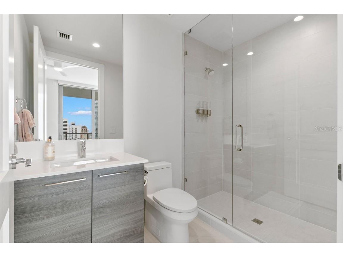 301 1st Street S #1204 Saint Petersburg FL 33701 TB8430080 image14