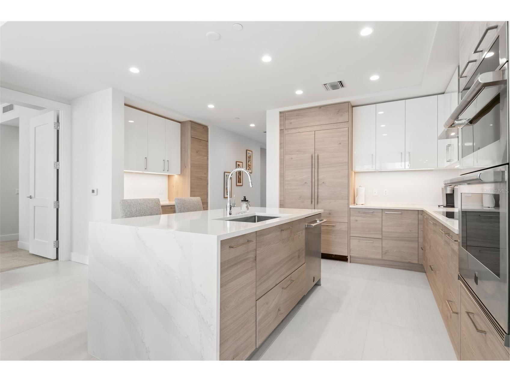 301 1st Street S #1204 Saint Petersburg FL 33701 TB8529425 image6