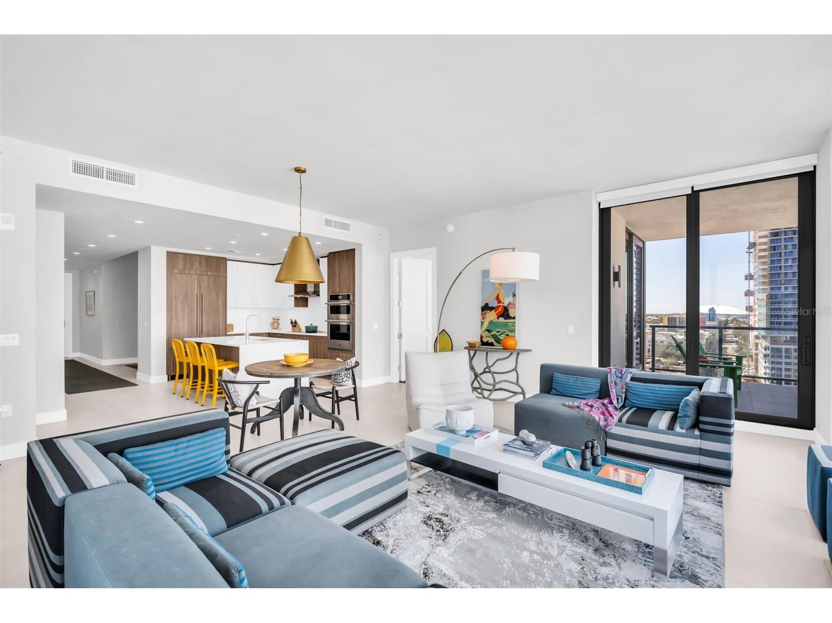 301 1st Street S #1404 Saint Petersburg FL 33701 TB8471599 image3