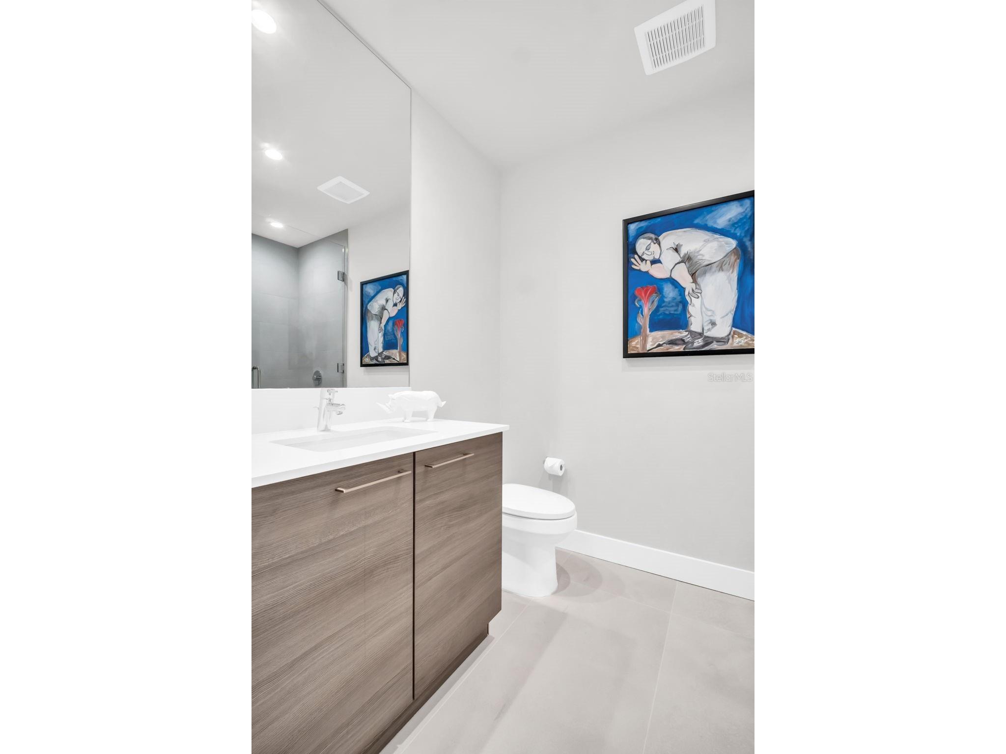 301 1st Street S #1404 Saint Petersburg FL 33701 TB8471599 image60